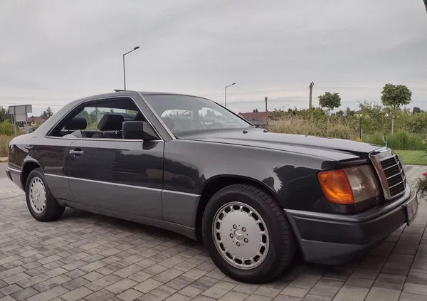 lubelskie Mercedes-Benz Klasa E cena 52900 przebieg: 138000, rok produkcji 1989 z Grabów nad Prosną